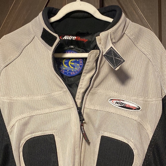Nitro Racing XXL performance racing jacket. Cream and black - Picture 2 of 10